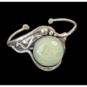 TJM Sterling Silver Modernist Cuff Bracelet with Light Green Gemstone Amazonite